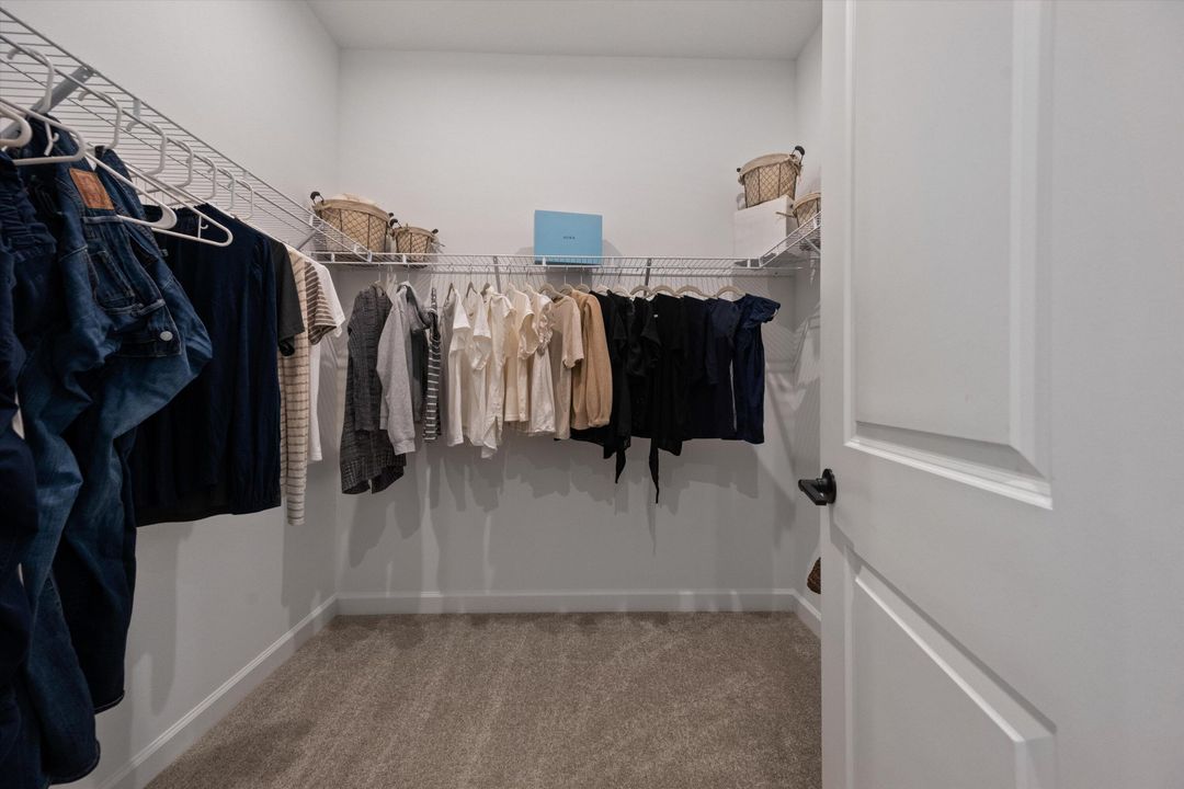 For Sale: $680,000 (4 beds, 3 baths, 3275 Square Feet)