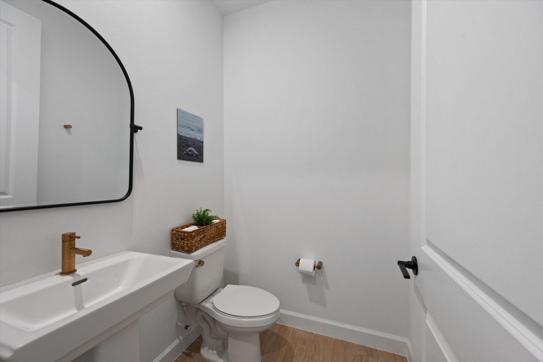 For Sale: $680,000 (4 beds, 3 baths, 3275 Square Feet)