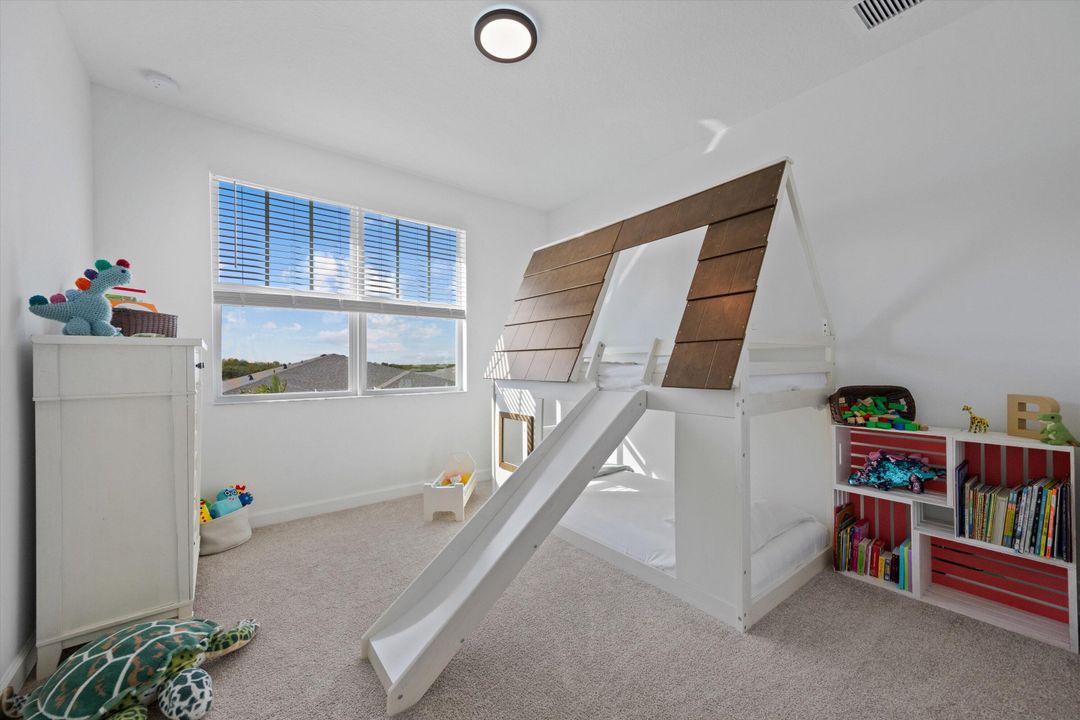 For Sale: $680,000 (4 beds, 3 baths, 3275 Square Feet)