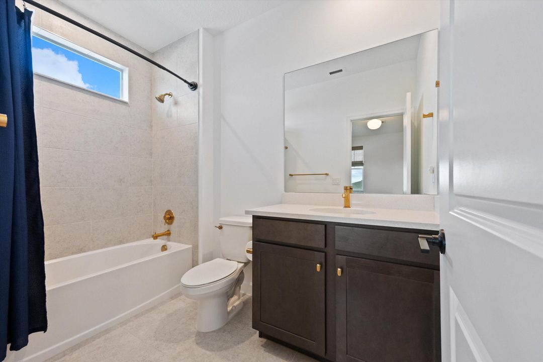 For Sale: $680,000 (4 beds, 3 baths, 3275 Square Feet)