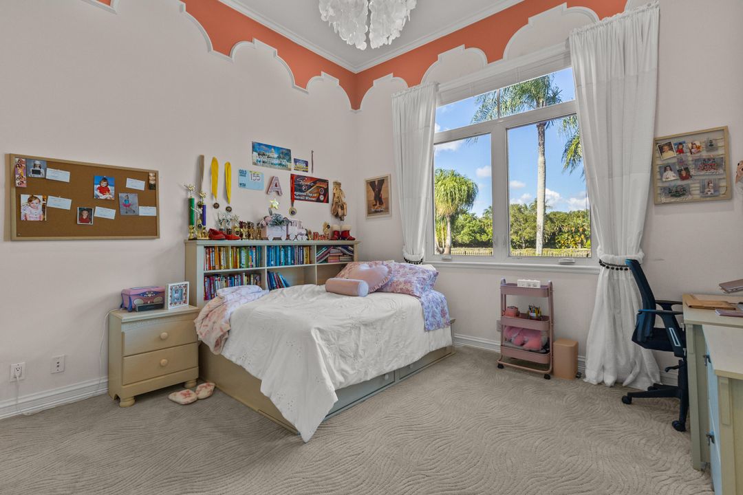 For Sale: $5,495,000 (6 beds, 5 baths, 6780 Square Feet)