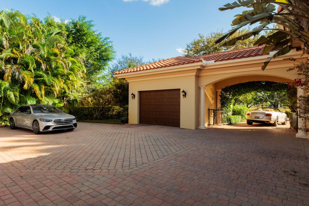 For Sale: $5,495,000 (6 beds, 5 baths, 6780 Square Feet)