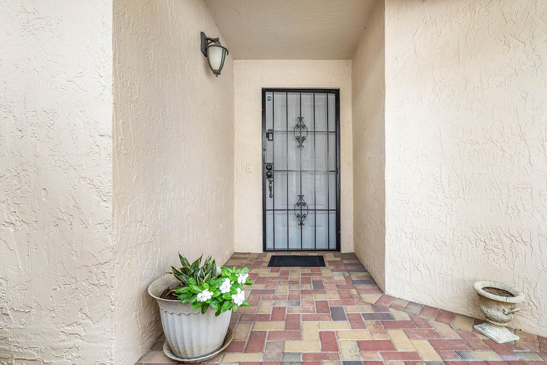 For Sale: $585,000 (3 beds, 2 baths, 1546 Square Feet)