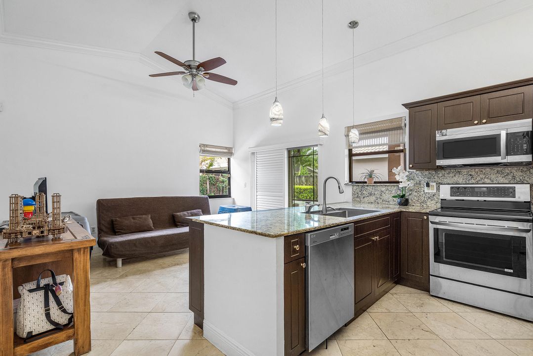 For Sale: $585,000 (3 beds, 2 baths, 1546 Square Feet)