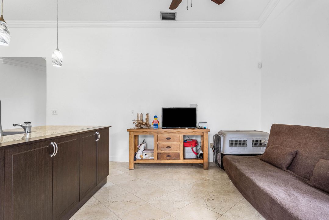 For Sale: $585,000 (3 beds, 2 baths, 1546 Square Feet)