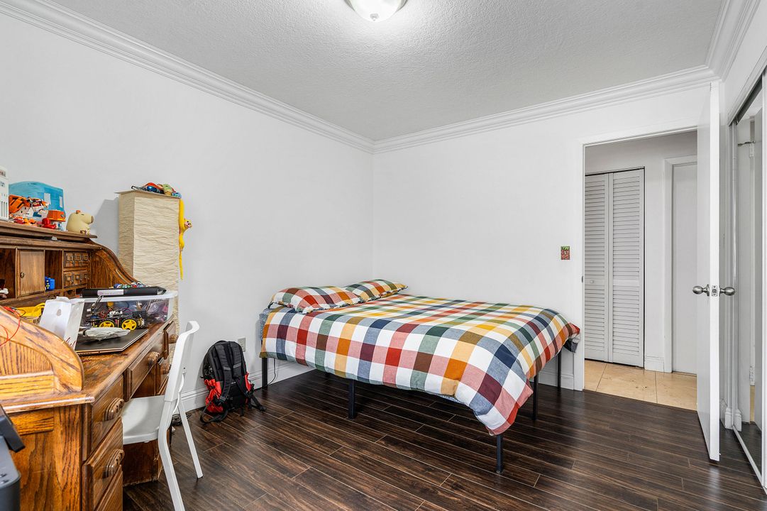 For Sale: $585,000 (3 beds, 2 baths, 1546 Square Feet)