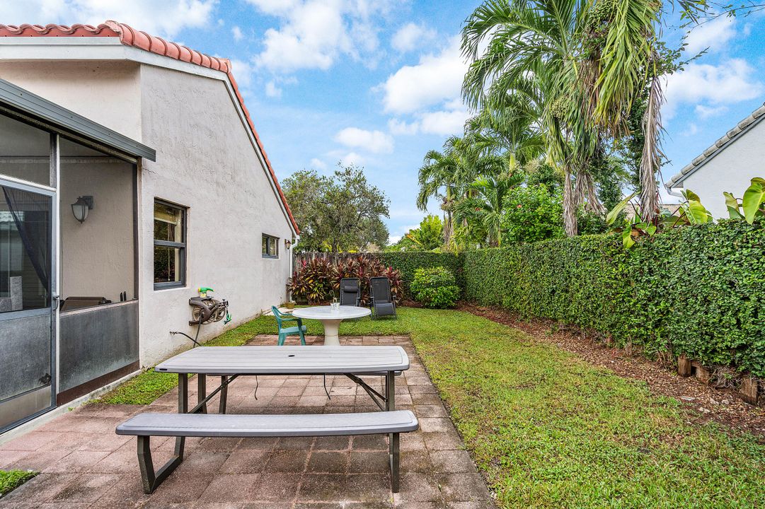 For Sale: $585,000 (3 beds, 2 baths, 1546 Square Feet)