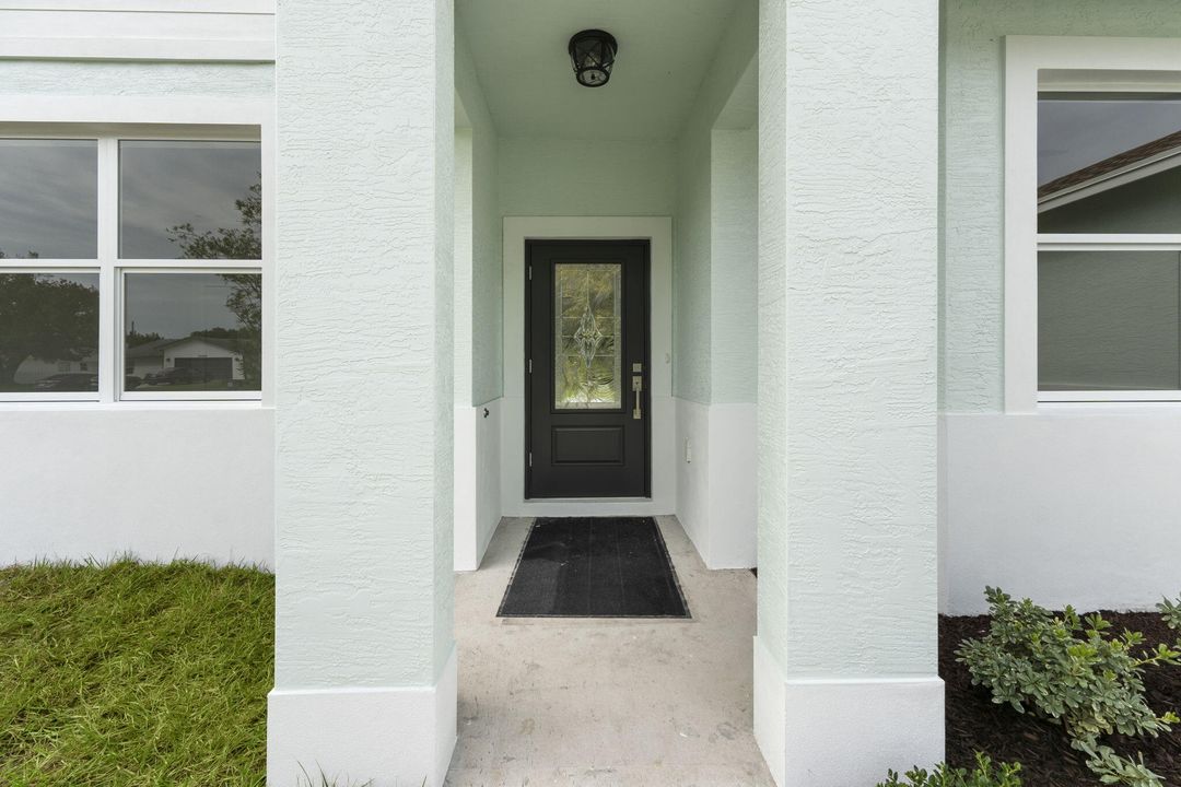 En Venta: $489,900 (4 camas, 2 baños, 1741 Pies cuadrados)