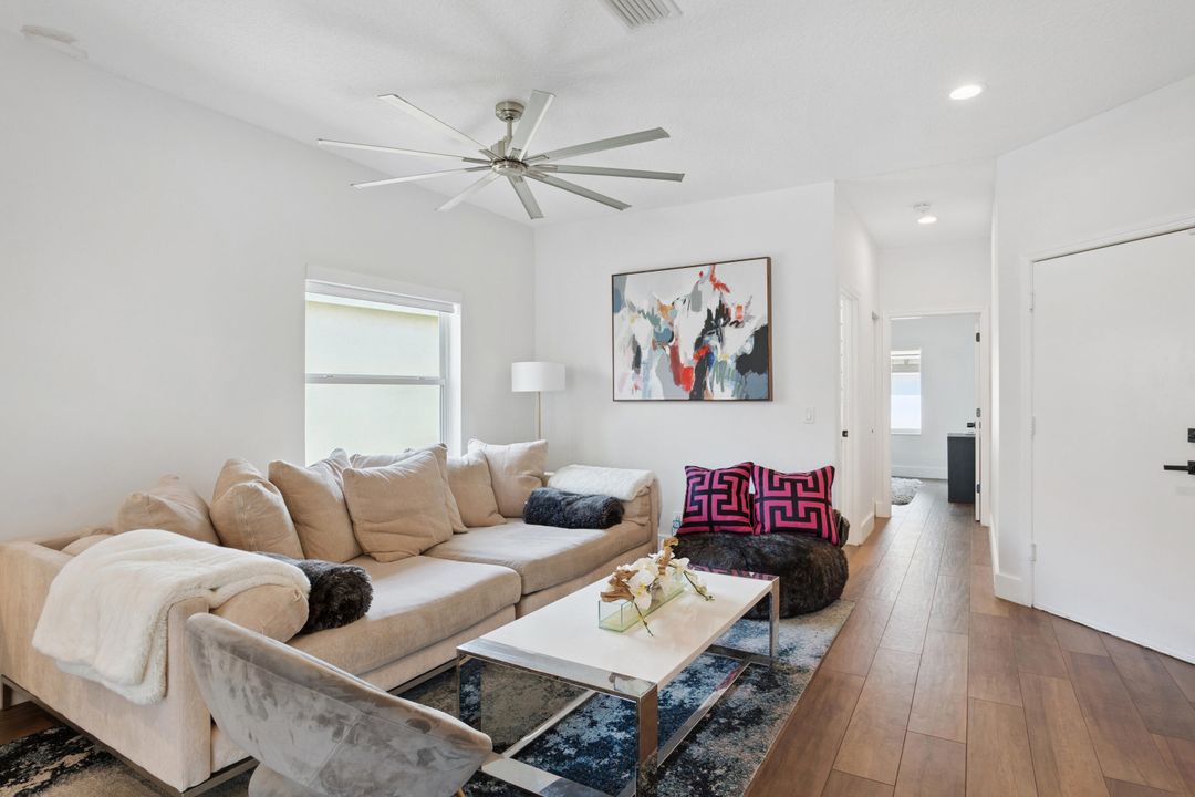 For Sale: $899,750 (3 beds, 2 baths, 1628 Square Feet)