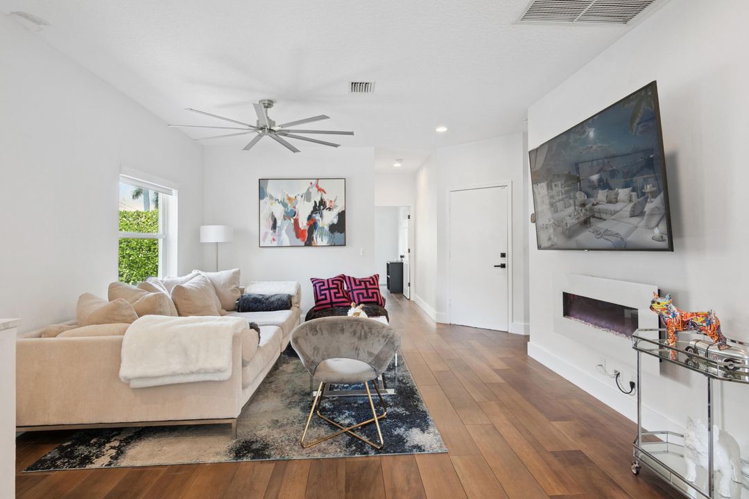 For Sale: $899,750 (3 beds, 2 baths, 1628 Square Feet)