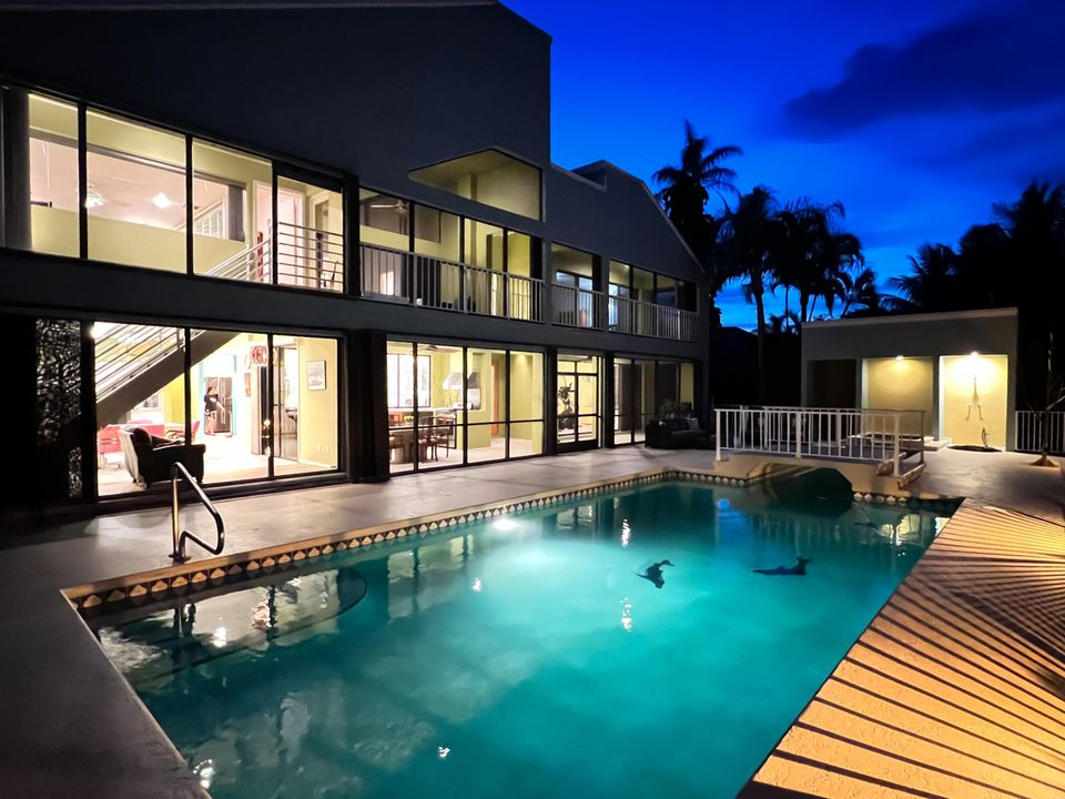 На продажу: $2,500,000 (5 спален, 4 ванн, 5099 Квадратных фут)