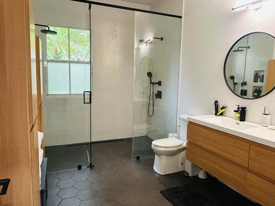 For Sale: $939,000 (3 beds, 2 baths, 1965 Square Feet)