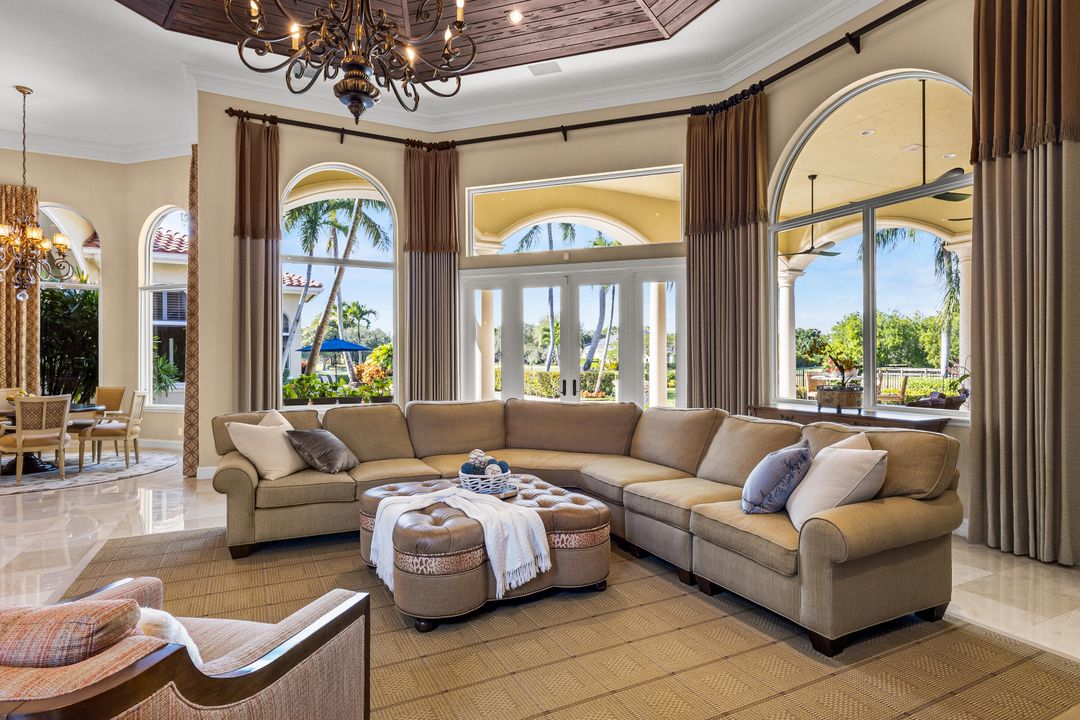 For Sale: $5,495,000 (6 beds, 5 baths, 6780 Square Feet)