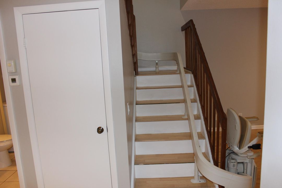 For Sale: $300,000 (2 beds, 2 baths, 1302 Square Feet)