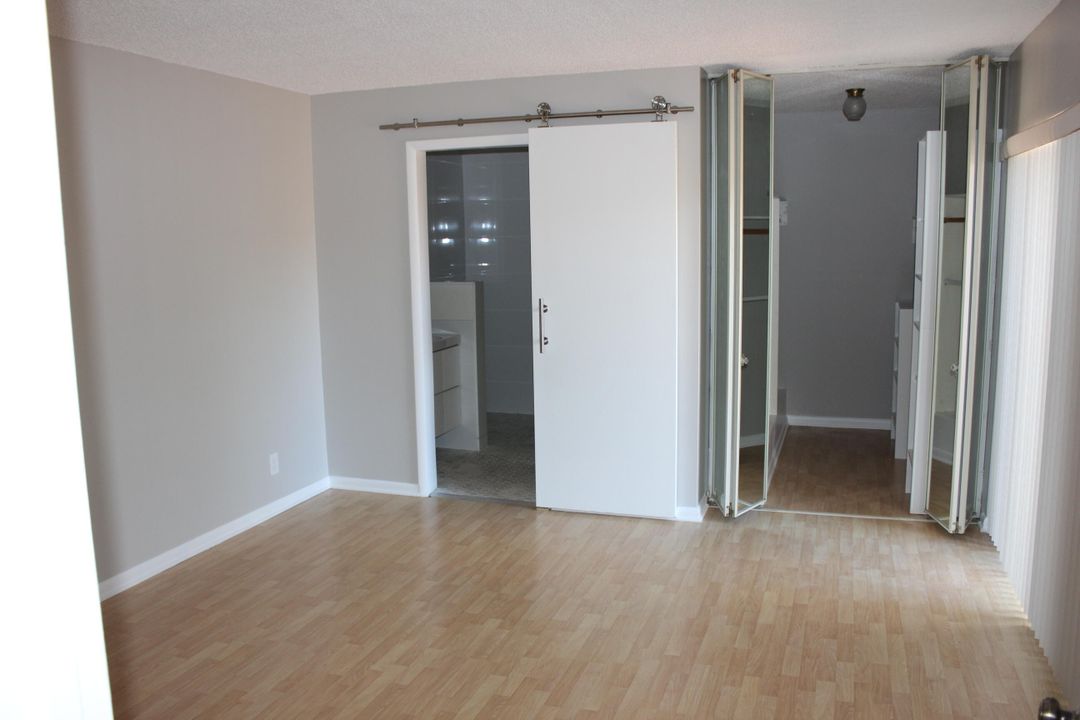 For Sale: $300,000 (2 beds, 2 baths, 1302 Square Feet)