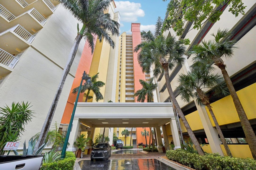 For Sale: $759,000 (3 beds, 3 baths, 1990 Square Feet)