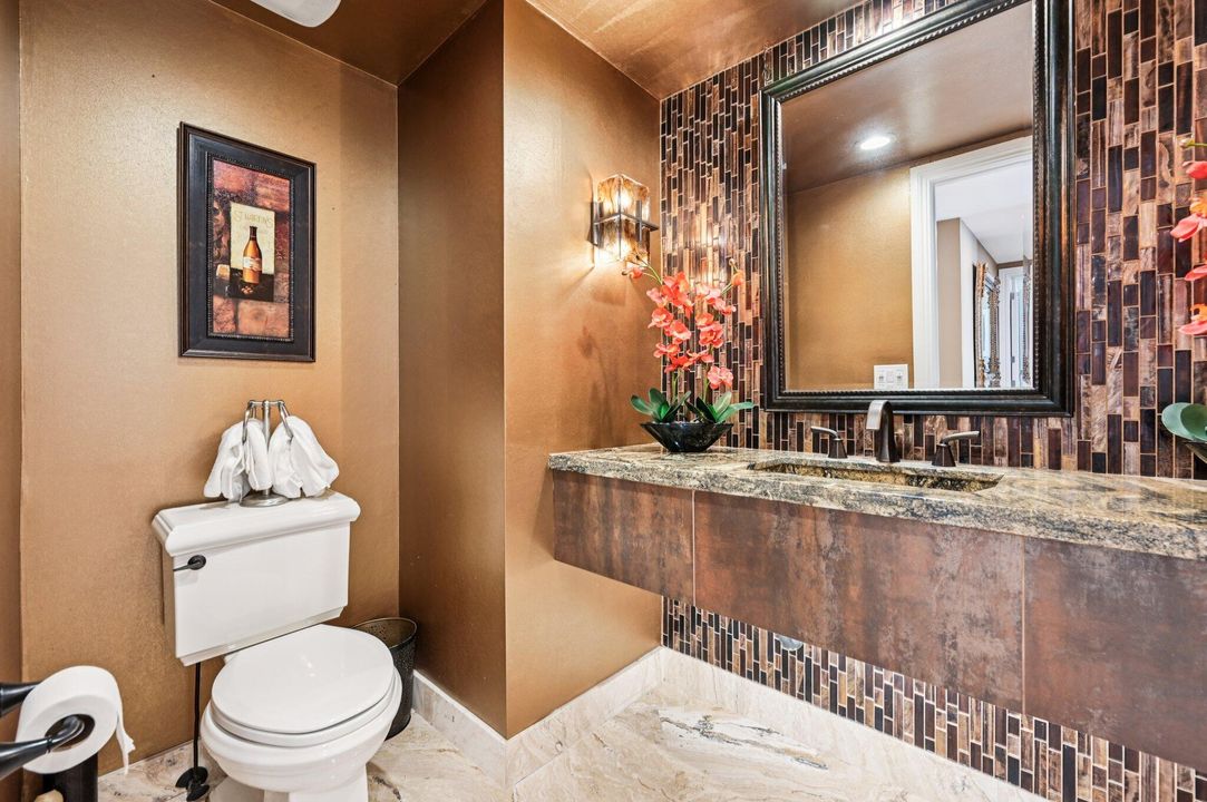 For Sale: $759,000 (3 beds, 3 baths, 1990 Square Feet)