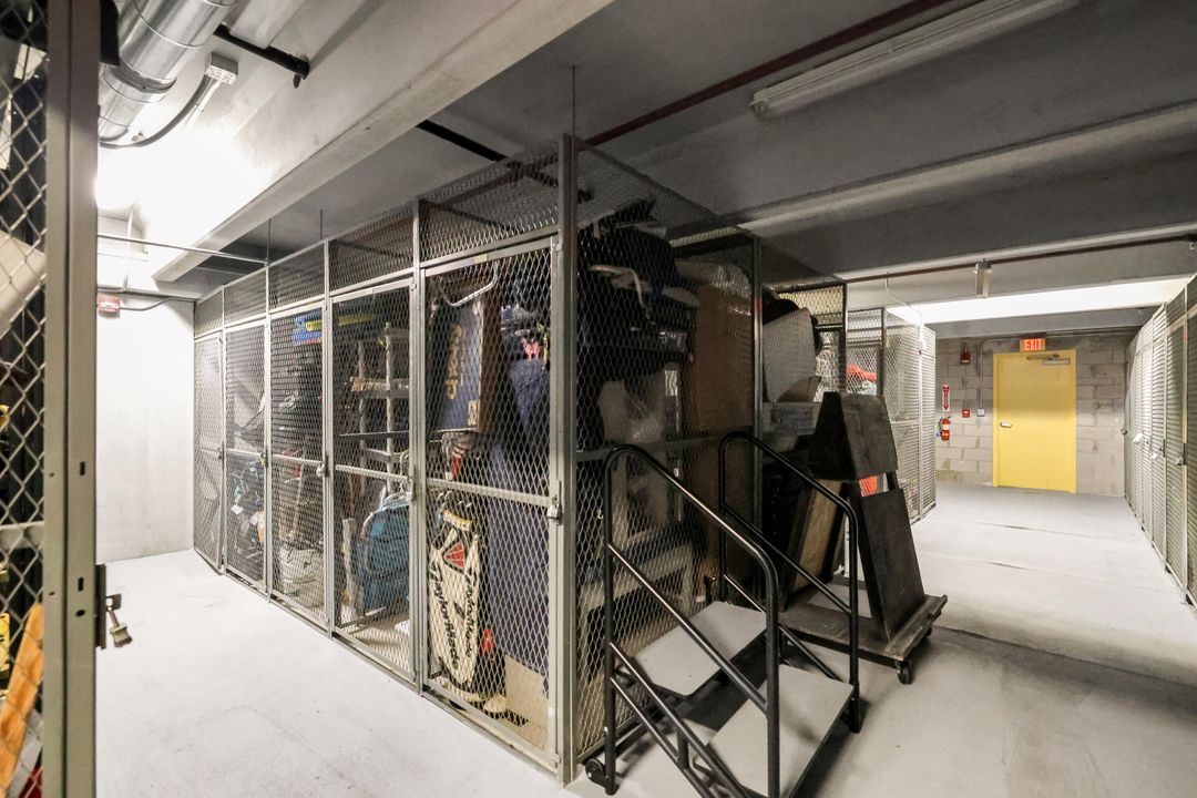 For Sale: $759,000 (3 beds, 3 baths, 1990 Square Feet)