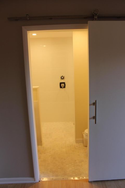 For Sale: $300,000 (2 beds, 2 baths, 1302 Square Feet)