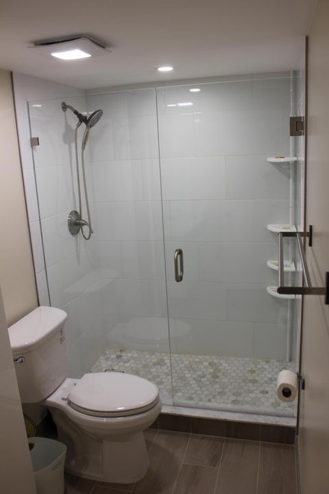 For Sale: $300,000 (2 beds, 2 baths, 1302 Square Feet)