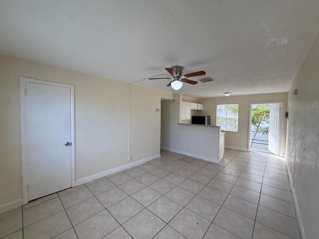 For Rent: $1,650 (2 beds, 1 baths, 3504 Square Feet)