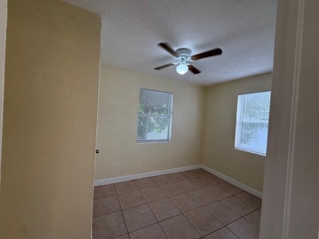 For Rent: $1,650 (2 beds, 1 baths, 3504 Square Feet)
