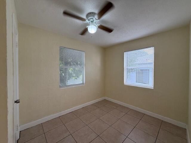 For Rent: $1,650 (2 beds, 1 baths, 3504 Square Feet)