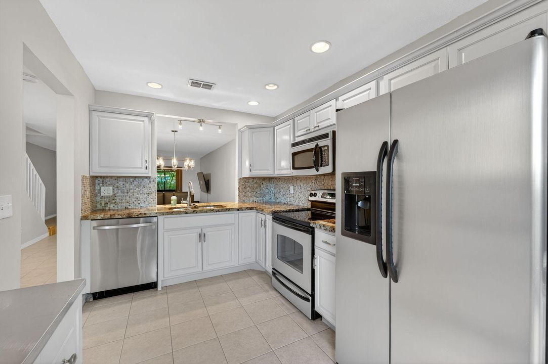 For Sale: $410,000 (2 beds, 2 baths, 1440 Square Feet)