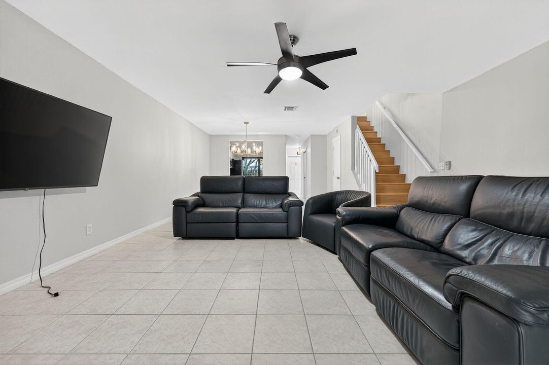 For Sale: $410,000 (2 beds, 2 baths, 1440 Square Feet)