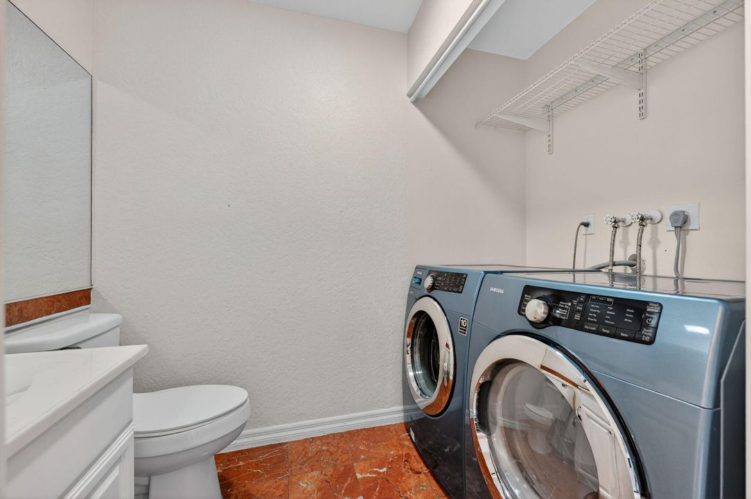 For Sale: $410,000 (2 beds, 2 baths, 1440 Square Feet)