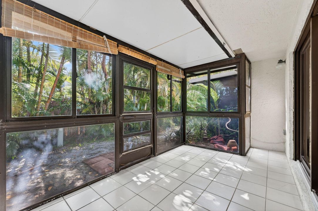 For Sale: $410,000 (2 beds, 2 baths, 1440 Square Feet)