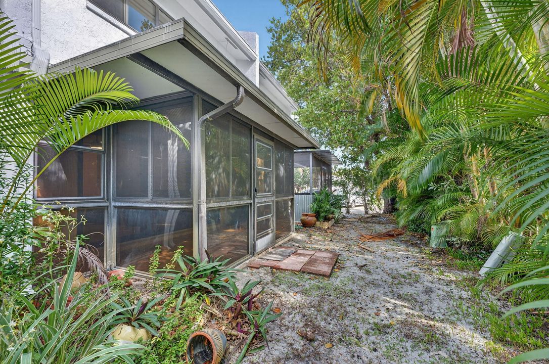 For Sale: $410,000 (2 beds, 2 baths, 1440 Square Feet)