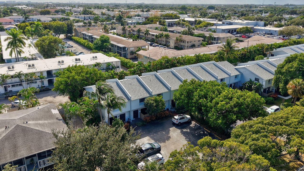 For Sale: $410,000 (2 beds, 2 baths, 1440 Square Feet)