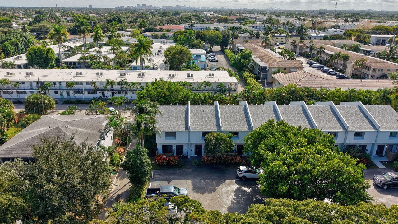 For Sale: $410,000 (2 beds, 2 baths, 1440 Square Feet)