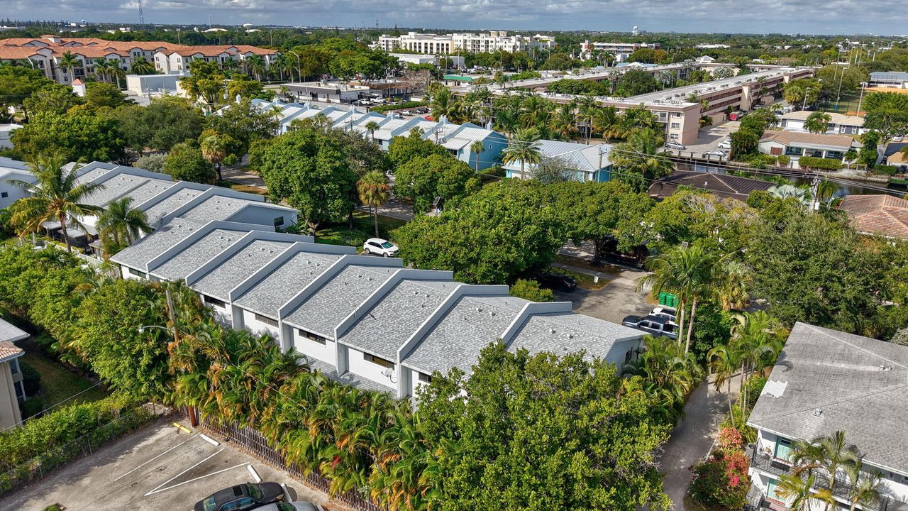 For Sale: $410,000 (2 beds, 2 baths, 1440 Square Feet)