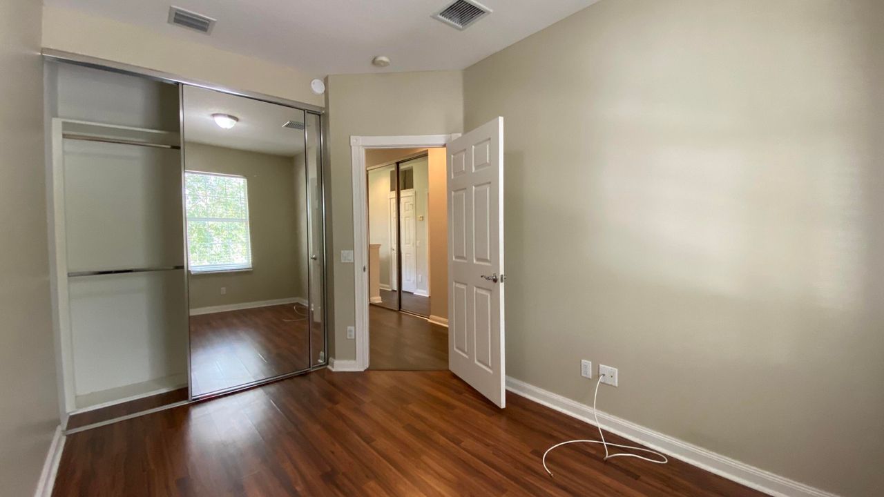 For Rent: $3,095 (3 beds, 2 baths, 1670 Square Feet)