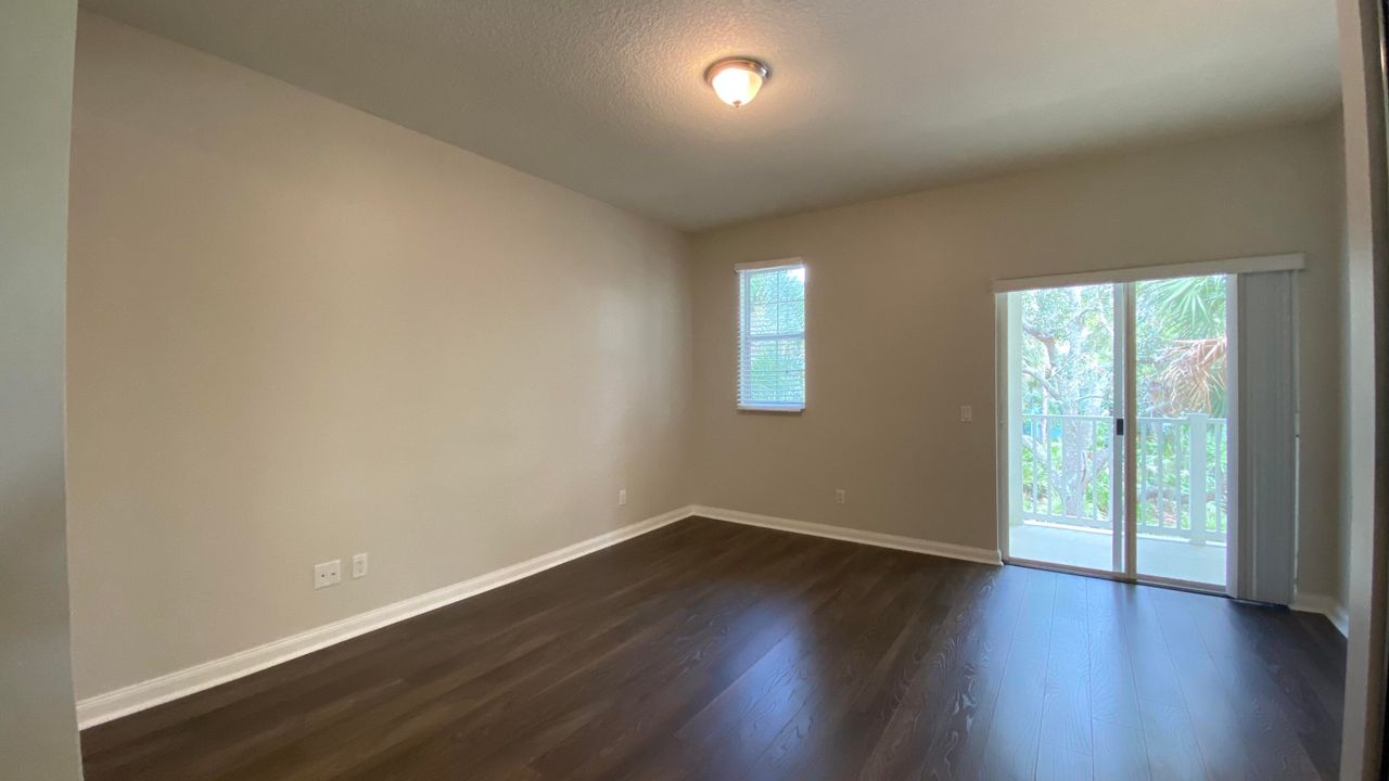 For Rent: $3,095 (3 beds, 2 baths, 1670 Square Feet)