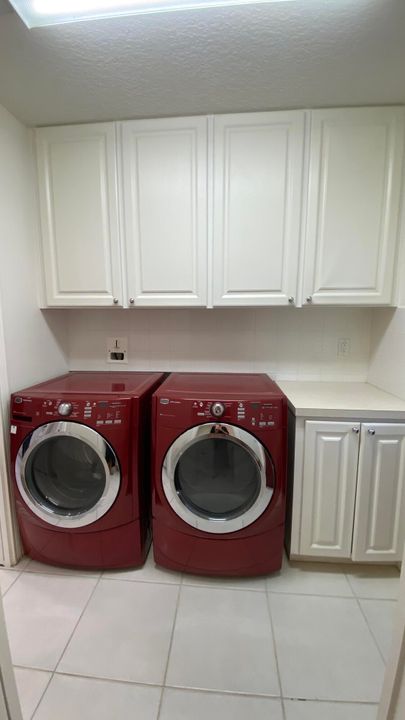 For Rent: $3,095 (3 beds, 2 baths, 1670 Square Feet)