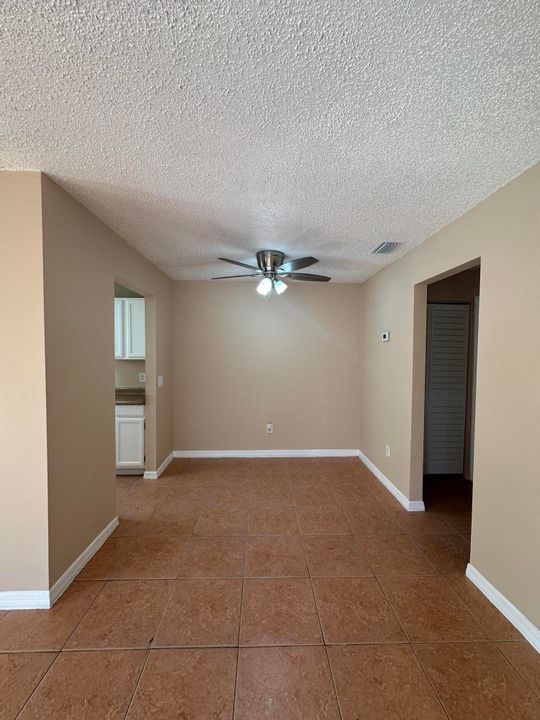 В аренду: $1,450 (1 спален, 1 ванн, 750 Квадратных фут)