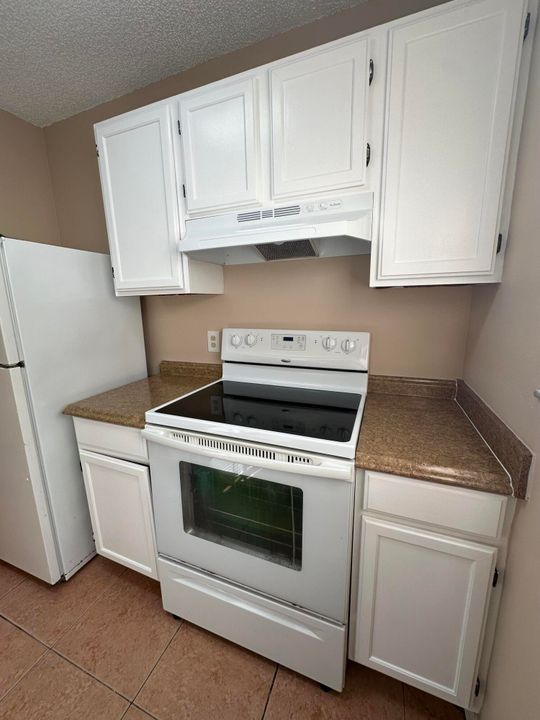 В аренду: $1,450 (1 спален, 1 ванн, 750 Квадратных фут)