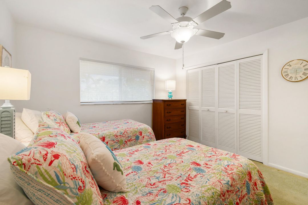 For Sale: $225,000 (2 beds, 2 baths, 886 Square Feet)