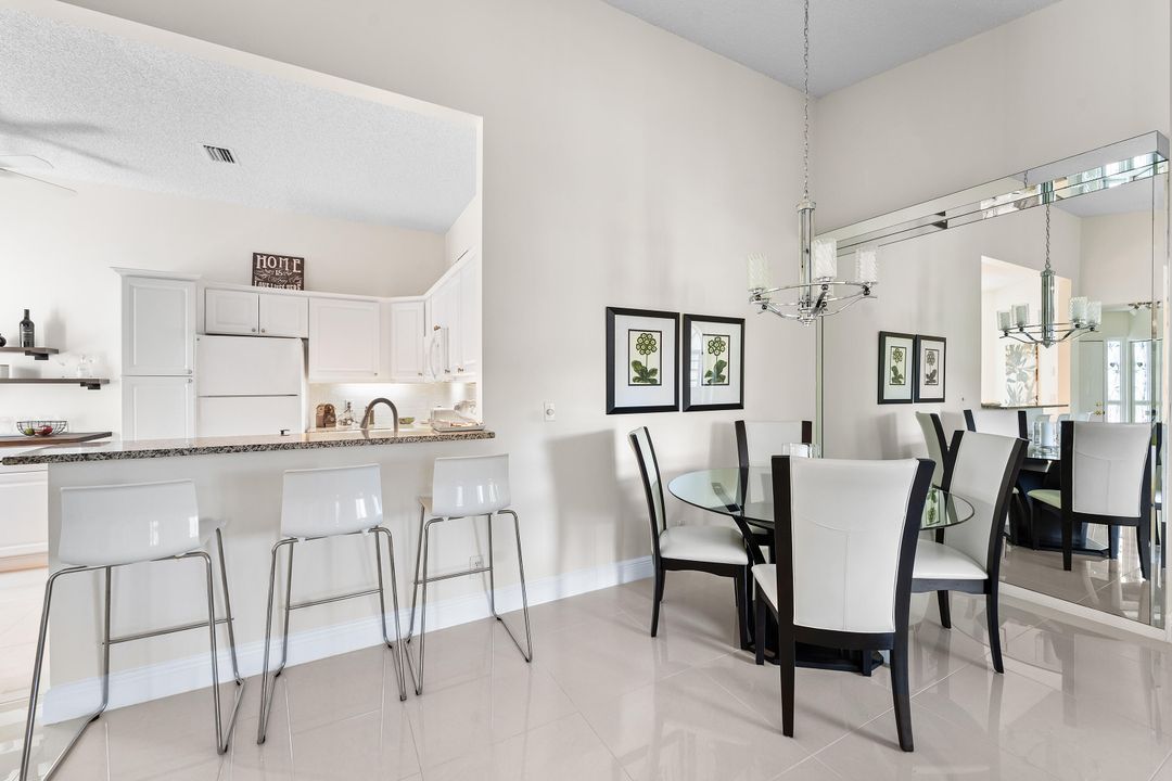 待售: $249,500 (2 贝兹, 2 浴室, 1139 平方英尺)