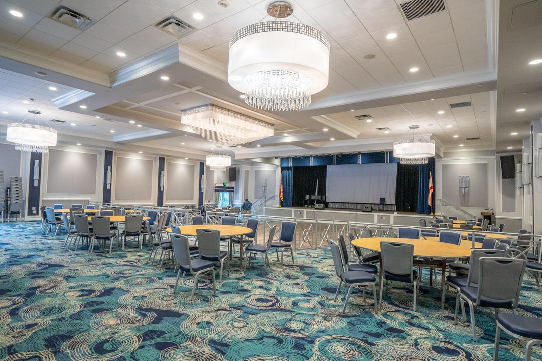 待售: $249,500 (2 贝兹, 2 浴室, 1139 平方英尺)