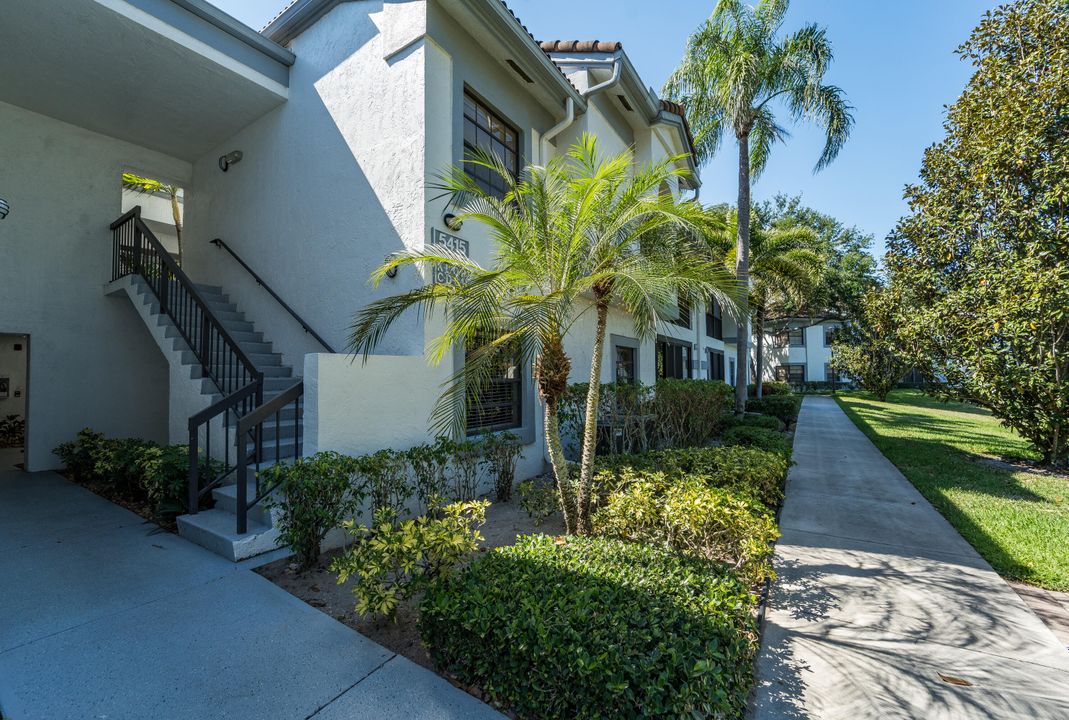 待售: $249,500 (2 贝兹, 2 浴室, 1139 平方英尺)