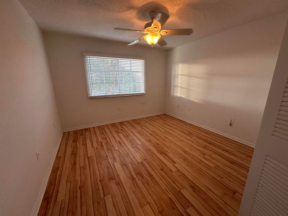 出租: $1,600 (1 贝兹, 1 浴室, 781 平方英尺)