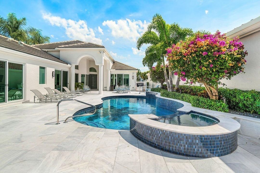 出租: $30,000 (4 贝兹, 4 浴室, 3410 平方英尺)