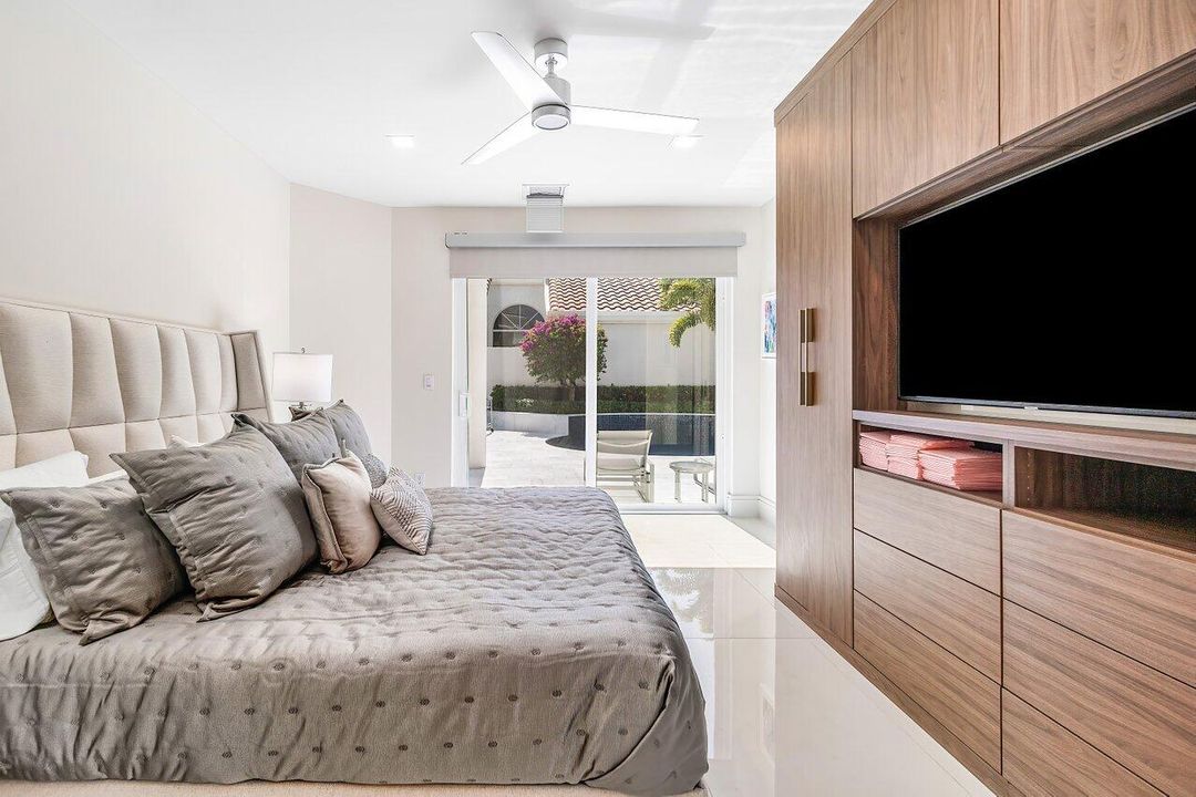 出租: $30,000 (4 贝兹, 4 浴室, 3410 平方英尺)