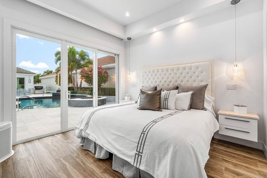 出租: $30,000 (4 贝兹, 4 浴室, 3410 平方英尺)