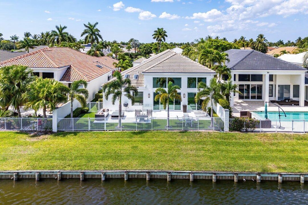 出租: $30,000 (4 贝兹, 4 浴室, 3410 平方英尺)