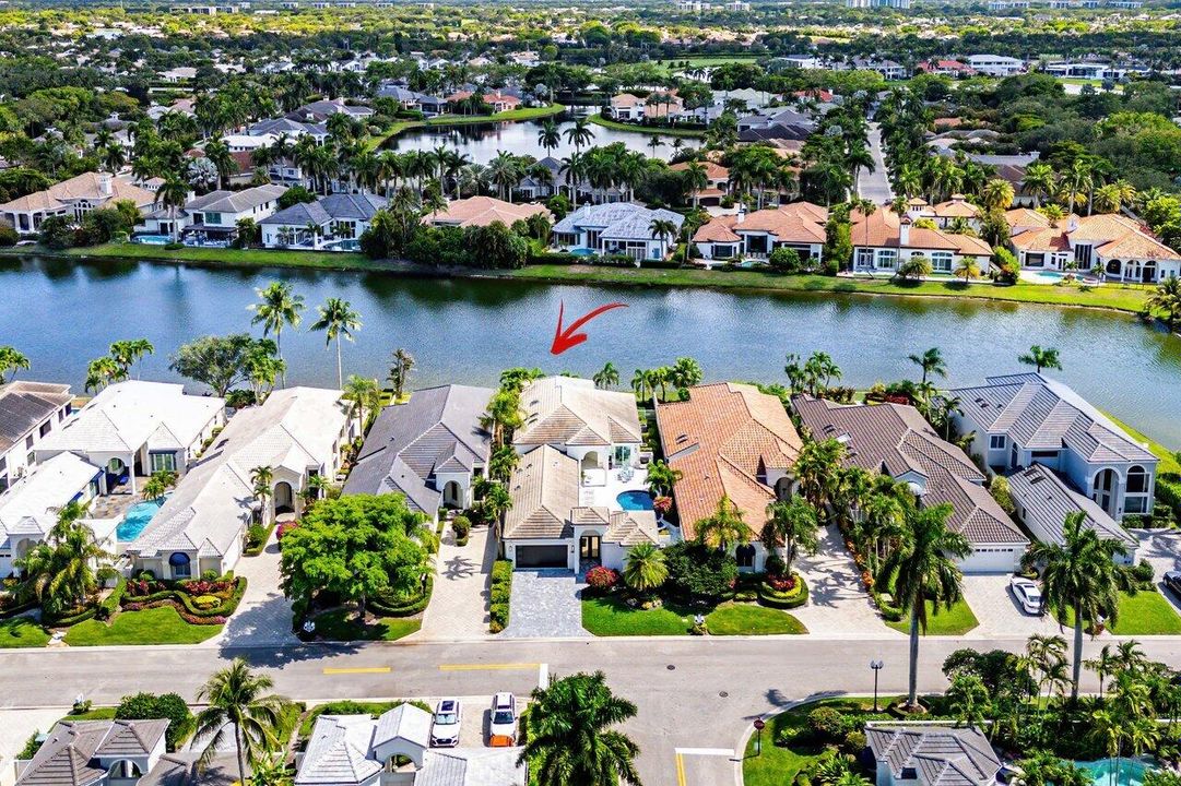 出租: $30,000 (4 贝兹, 4 浴室, 3410 平方英尺)